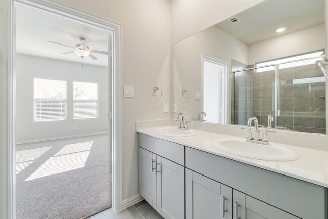 Building Photo - 209 Caliber Ct