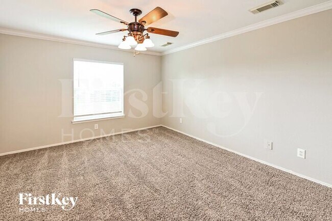 Building Photo - 8008 Blue Jay St