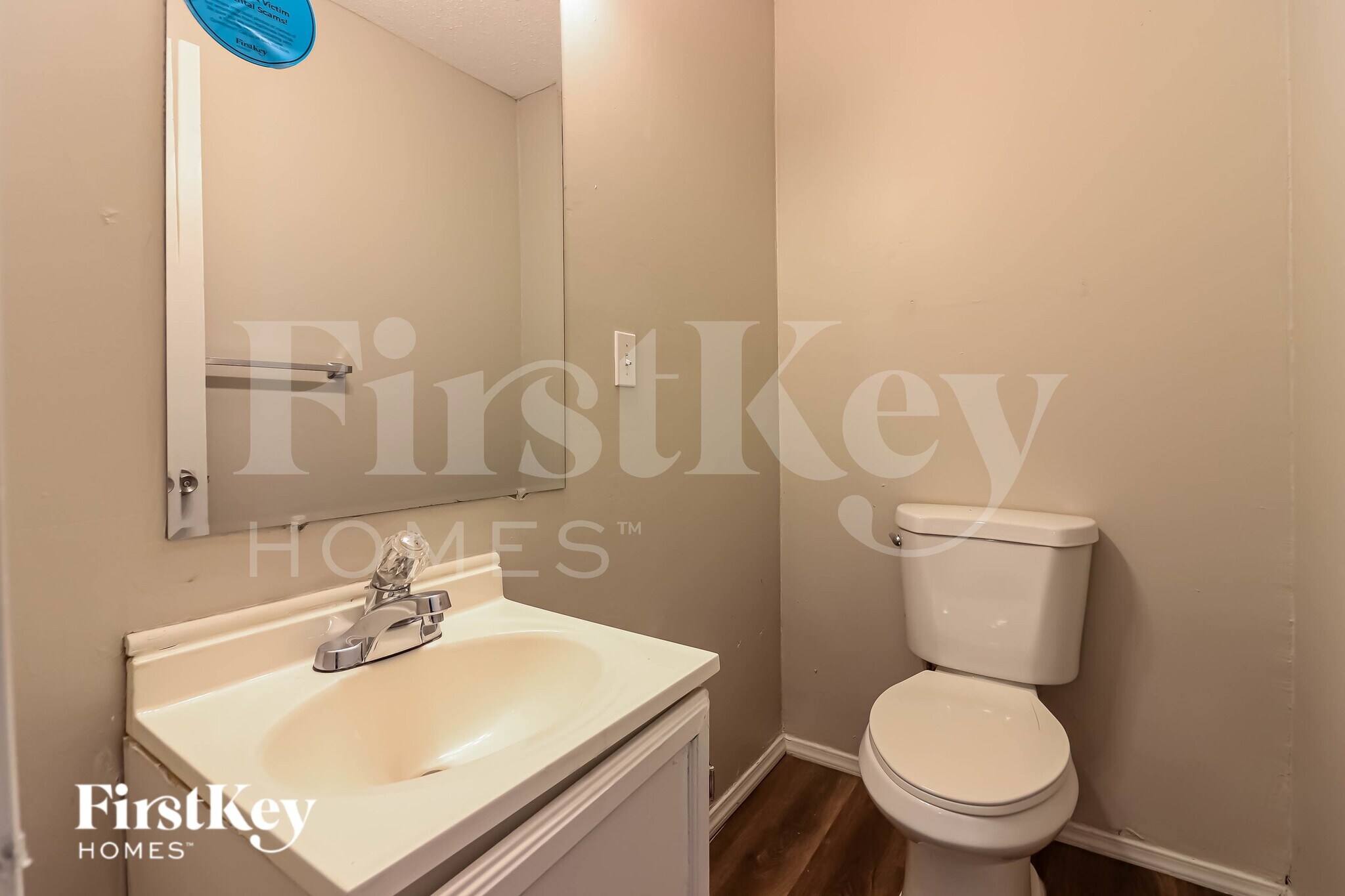 Building Photo - 607 NE Short St