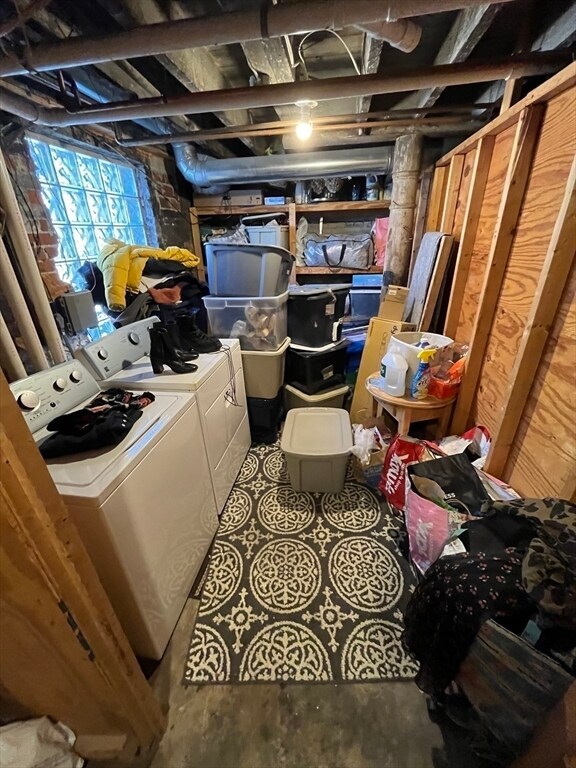 Building Photo - 554 E Broadway