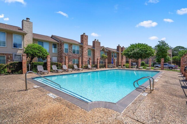 Building Photo - 2501 Bering Dr