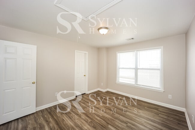 Building Photo - At Last, This Is What You Have Been Searching For!