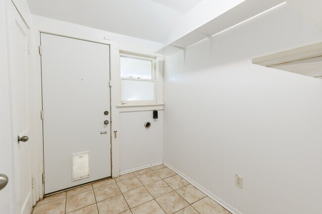 Building Photo - 3-Bedroom Near Texas Tech - Pre-leasing Now for August 2026
