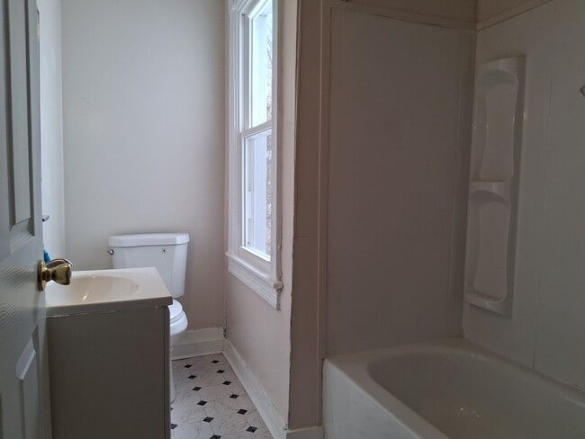 Building Photo - 58 Division St