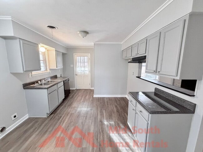 Building Photo - 5119 Horn Lake Rd