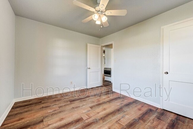 Building Photo - 412 Monroney Dr
