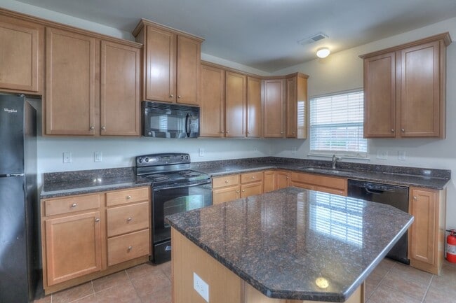 Building Photo - 2518 Broome St