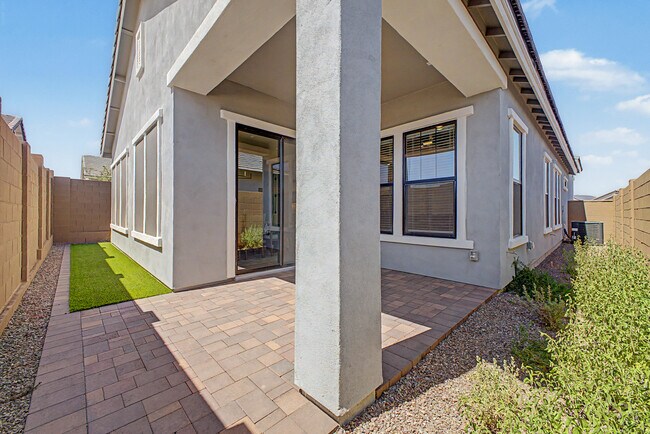 Building Photo - 4412 N 203rd Dr