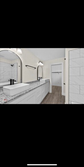 Building Photo - 3219 Stone Rd