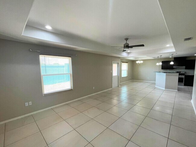 Building Photo - 5306 Hacienda Ln