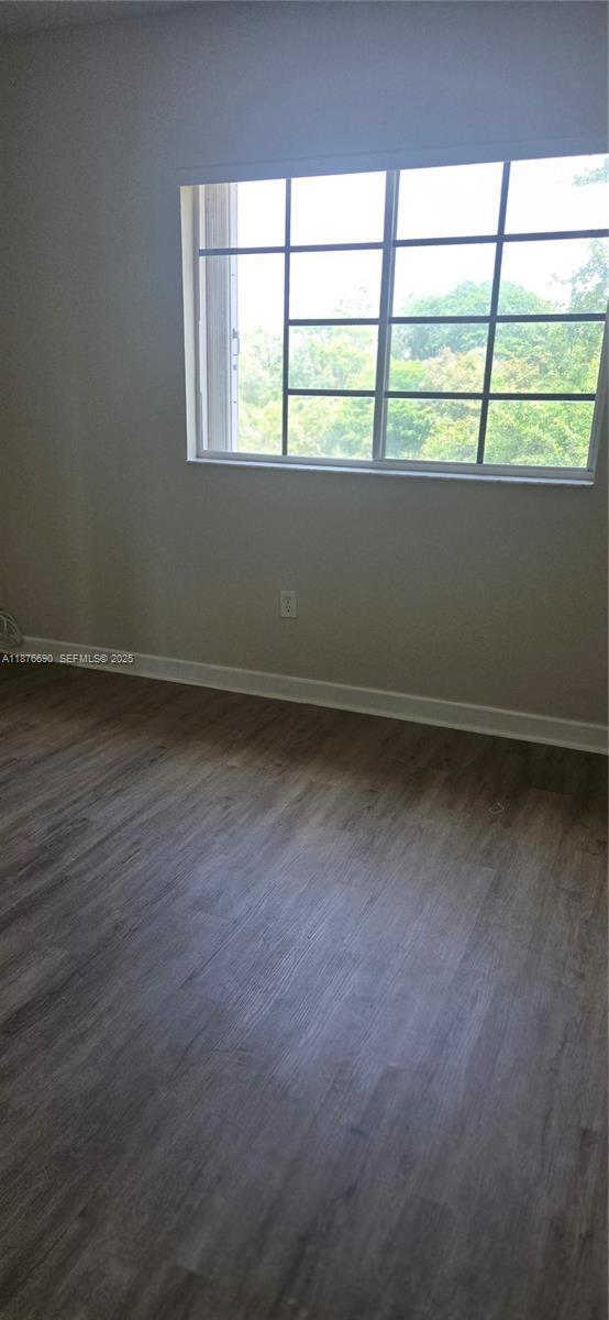 Building Photo - 2665 NE 4th St