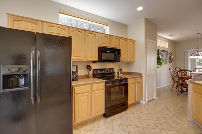 Building Photo - 15271 W Pantano Dr