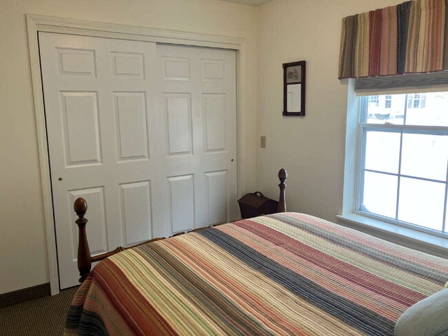 Building Photo - 2 Bedroom, Office and 1.5 bath in the Village of Fairport - Available May 2026! $2,650/month