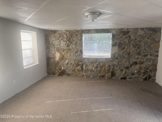 Building Photo - 5331 Pierpoint Ave