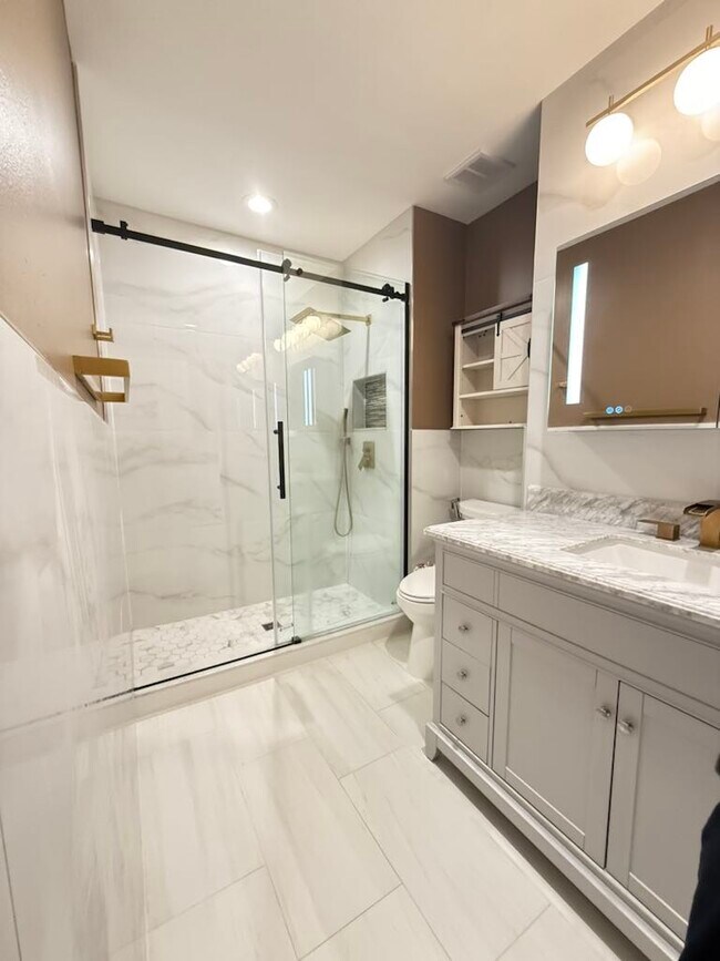 Building Photo - 10933 Adare Dr