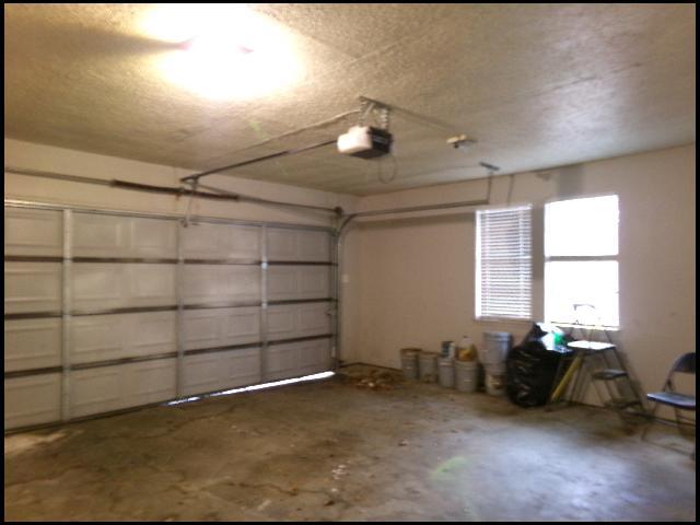 Building Photo - 2818 Stephanie Dr