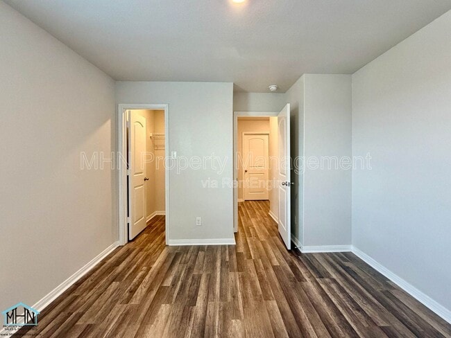 Building Photo - 10950 Chippewa Trce