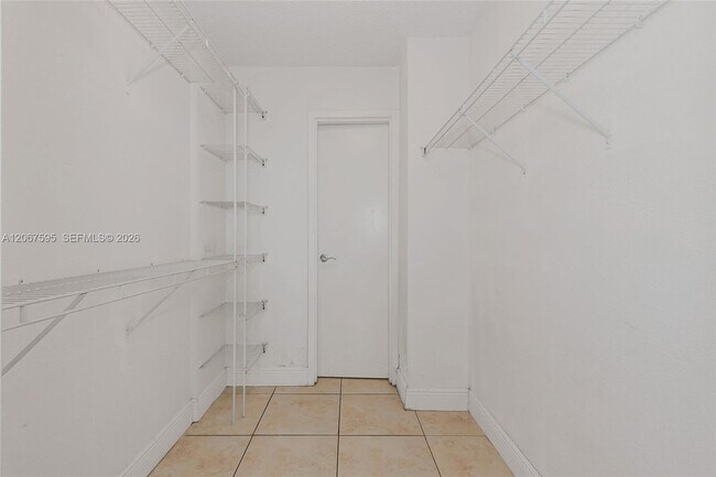 Building Photo - 1805 Sans Souci Blvd