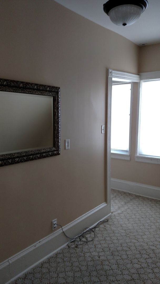 Building Photo - Historic Adler House - Spacious Top-Floor ...