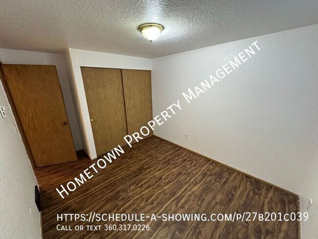 Building Photo - Lower Level 2 BR Apartment with W/S/G  Ava...