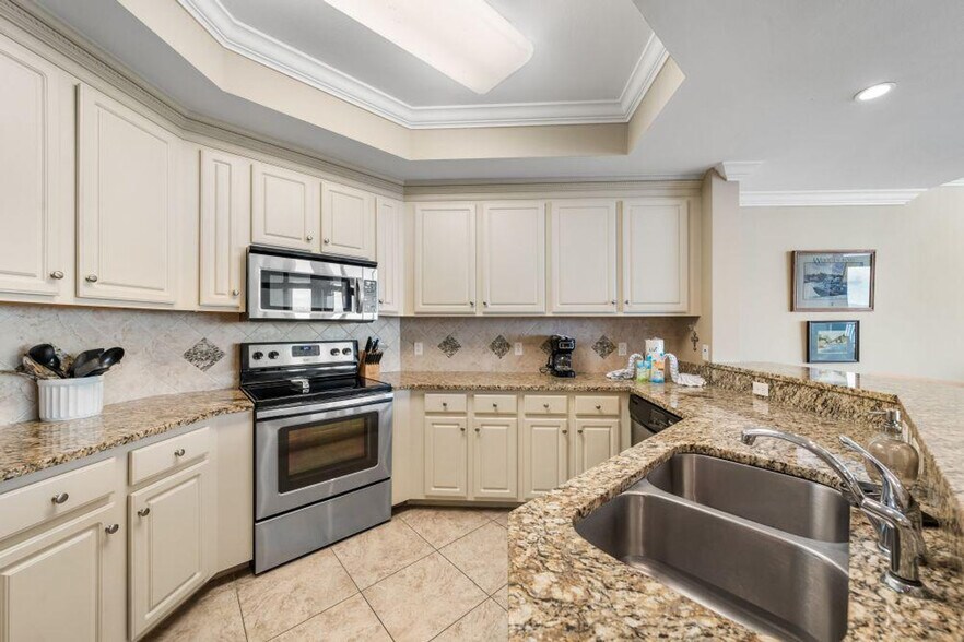 Building Photo - 23450 Perdido Beach Blvd