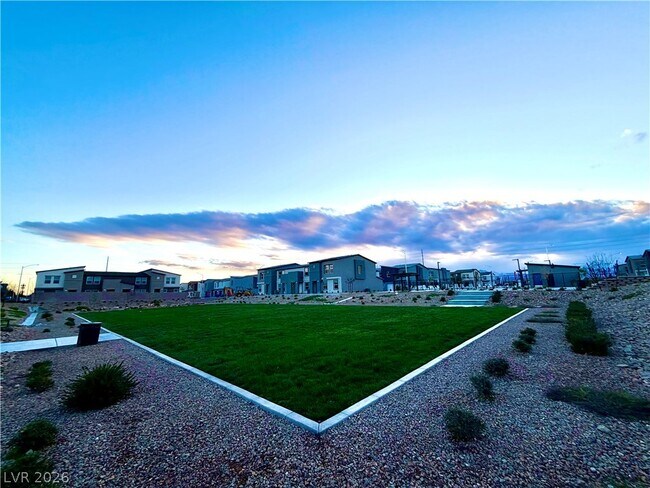 Building Photo - 6086 Lily Gdn St