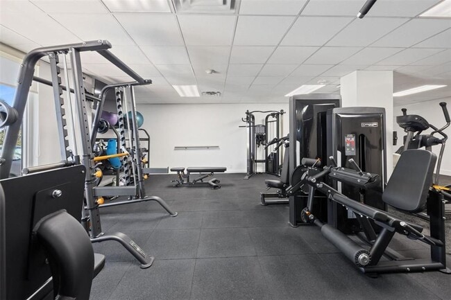 Building Photo - 3500 Galt Ocean Dr