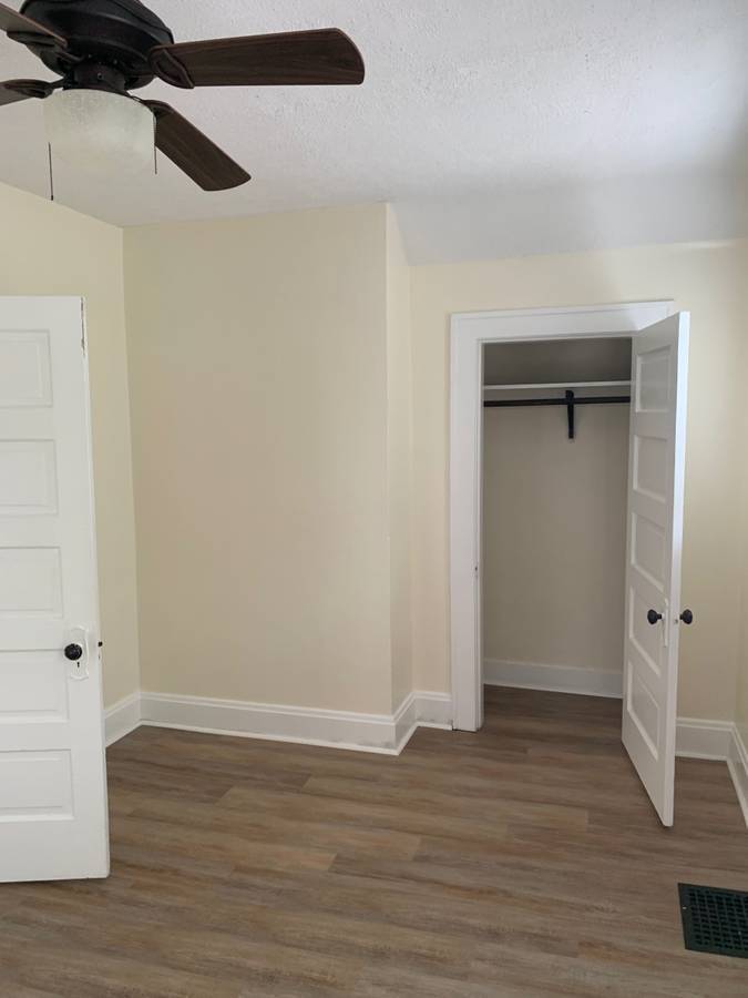 Bedroom 1 plus closet 2 - 1524 Westwood Ave