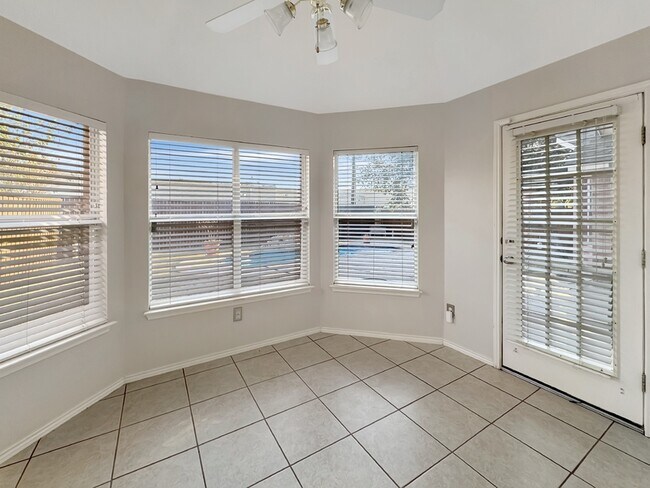 Building Photo - 5106 Ascot Pl