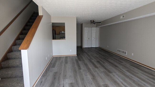 Building Photo - MN Cedar Village (861)