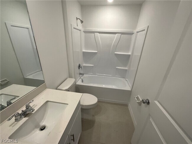 Building Photo - 17236 Cantu Ct