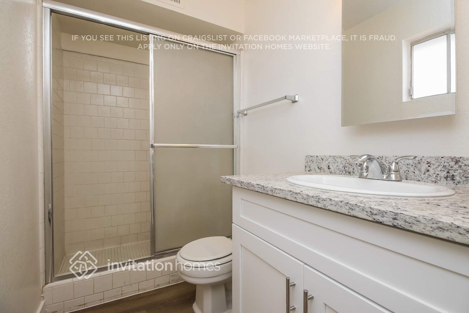 Building Photo - 1205 W El Alba Way