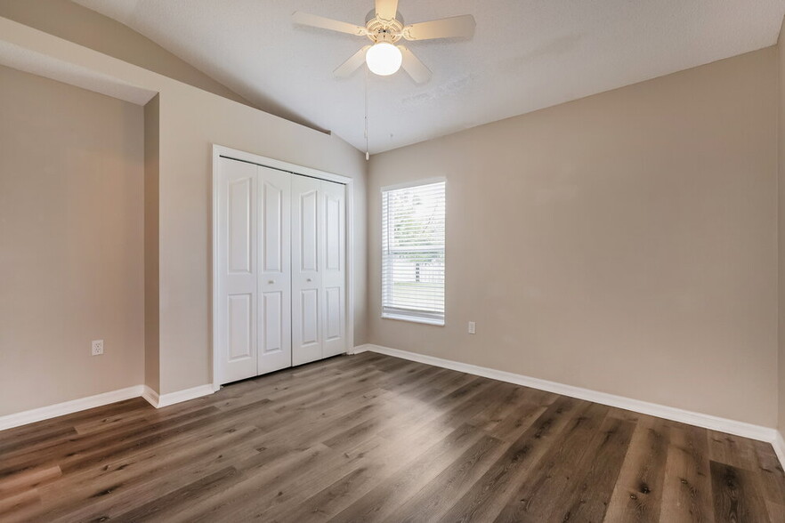 Building Photo - 1620 Totem Pole Way