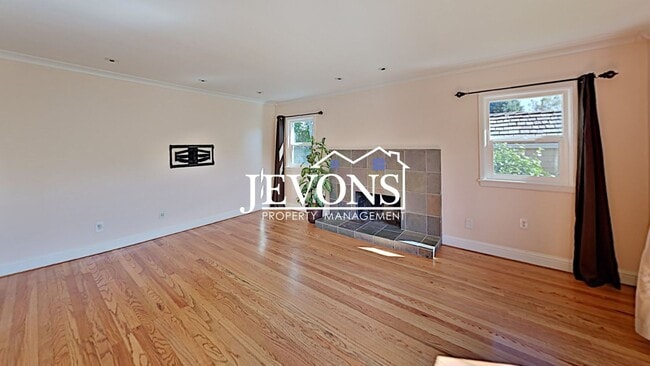 Building Photo - Beautiful two-story home in a walkable area near dining, shopping, entertainment and schools!
