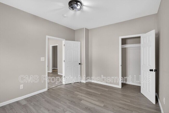 Building Photo - 378 Grand St