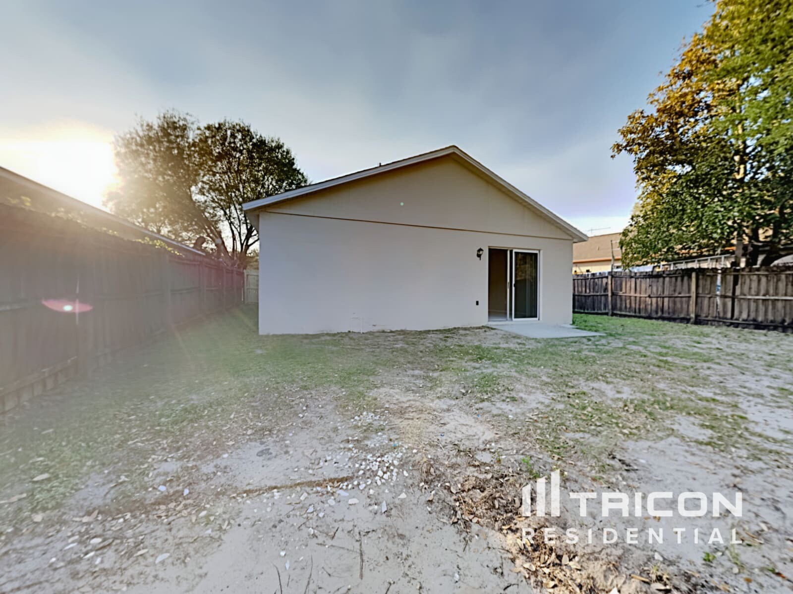 Building Photo - 7227 Edgewater Shores Ct