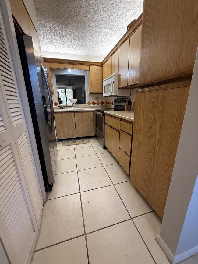 Building Photo - 3300 NW 46th St