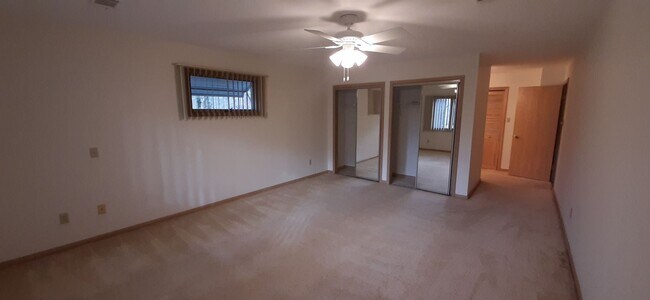 Building Photo - 204 Snead Dr