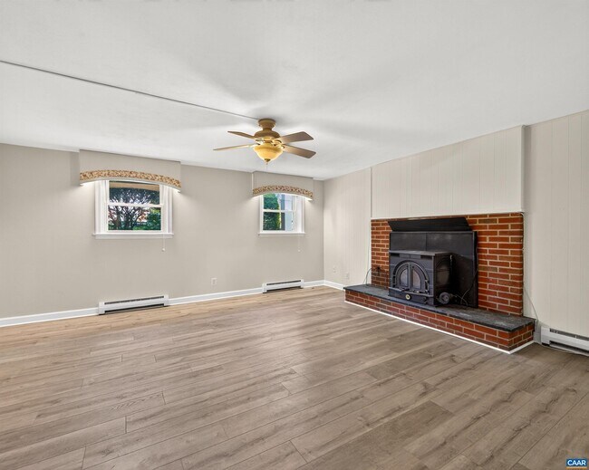 Building Photo - 308 Eastbrook Dr