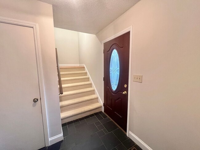 Building Photo - Newly Renovated 3BD, 2.5BA North Raleigh Home on a Private Lot in a Prime Location Near Shopping,...