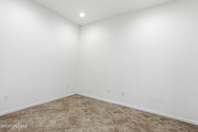 Building Photo - 6474 W Willow Falls Way