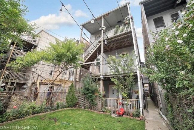 Building Photo - 1415 W Cortez St