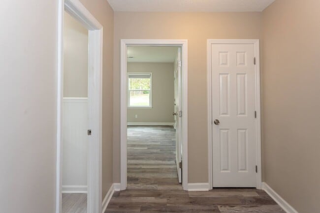 Building Photo - Welcome to this Beautiful Home nestled in the heart of Sumter, SC.