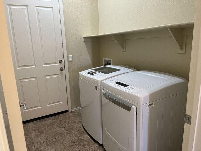 Building Photo - Great Three Bedroom with Solar ~ Granville