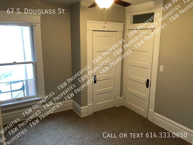 Building Photo - 67 S Douglass St