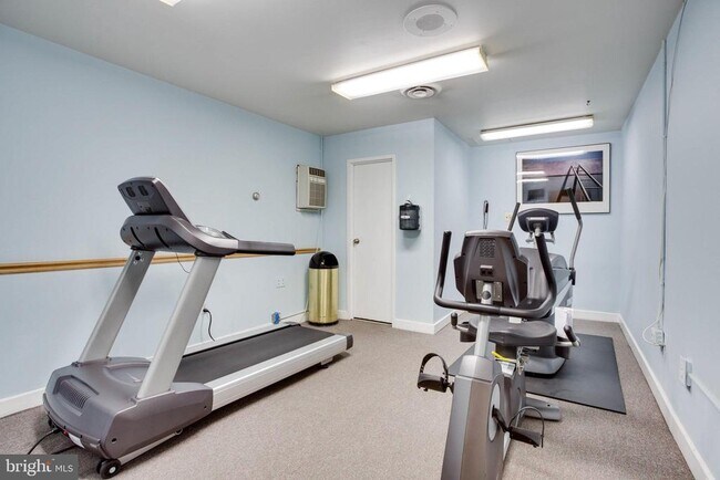 Building Photo - 5300 Holmes Run Pkwy