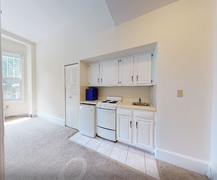 Building Photo - 1243 Beacon St