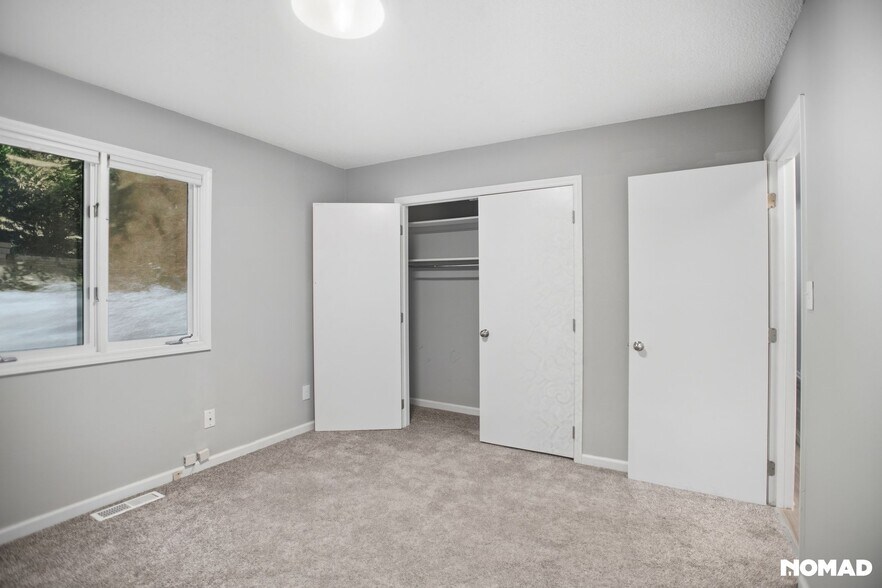 Plenty of Natural Light - 116 Lookout Dr