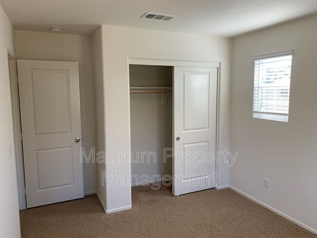 Building Photo - 28385 Oriole Way
