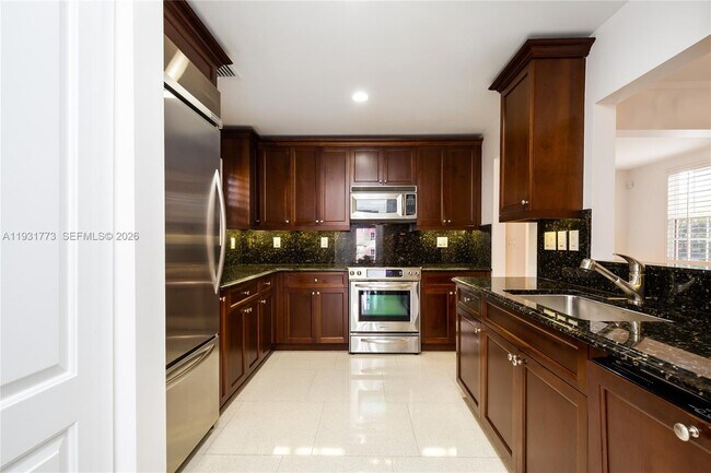 Building Photo - 510 Loretto Ave